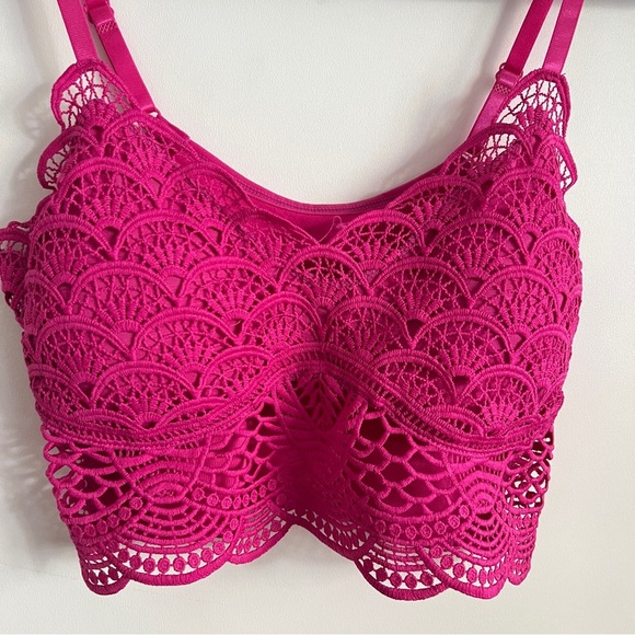 Crochet Hot Pink Bralette Size Medium/Large New With Tags - Picture 2 of 6